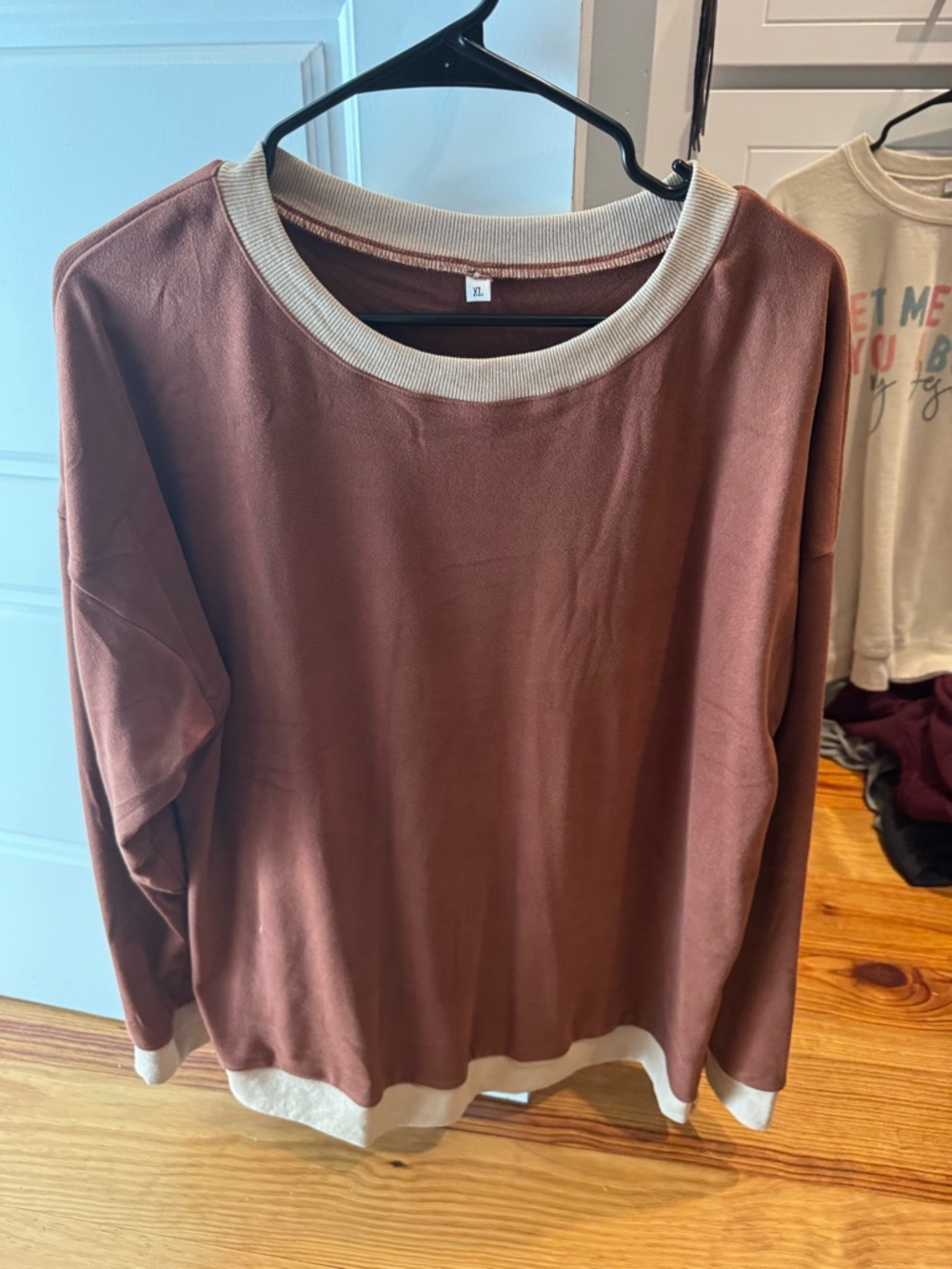 Rust Brown Contrast Trim Pullover Sweatshirt